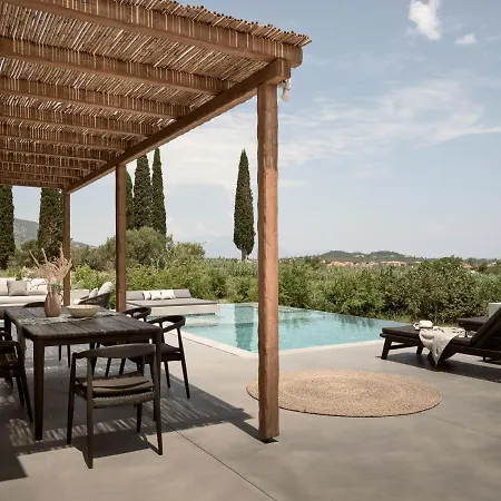 Yliessa - Luxury Pool Surrounded By Nature Villa Drakas