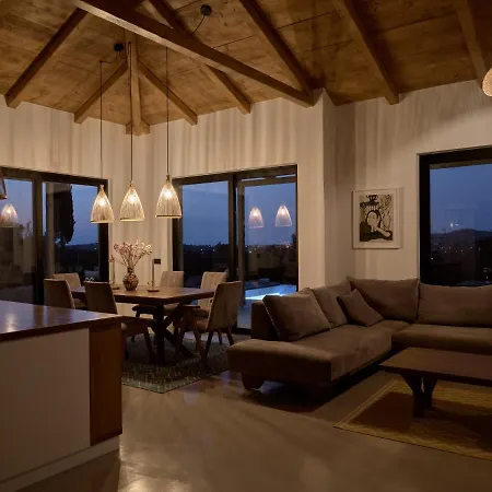 Villa Yliessa - Luxury Pool Surrounded By Nature